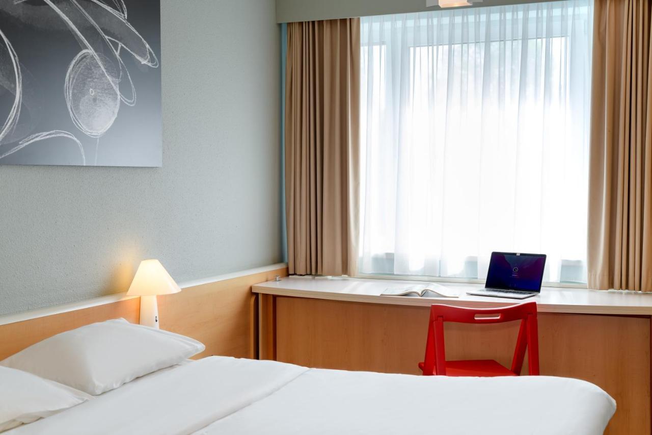 Ibis Hamburg Alsterring Hotel Exterior foto