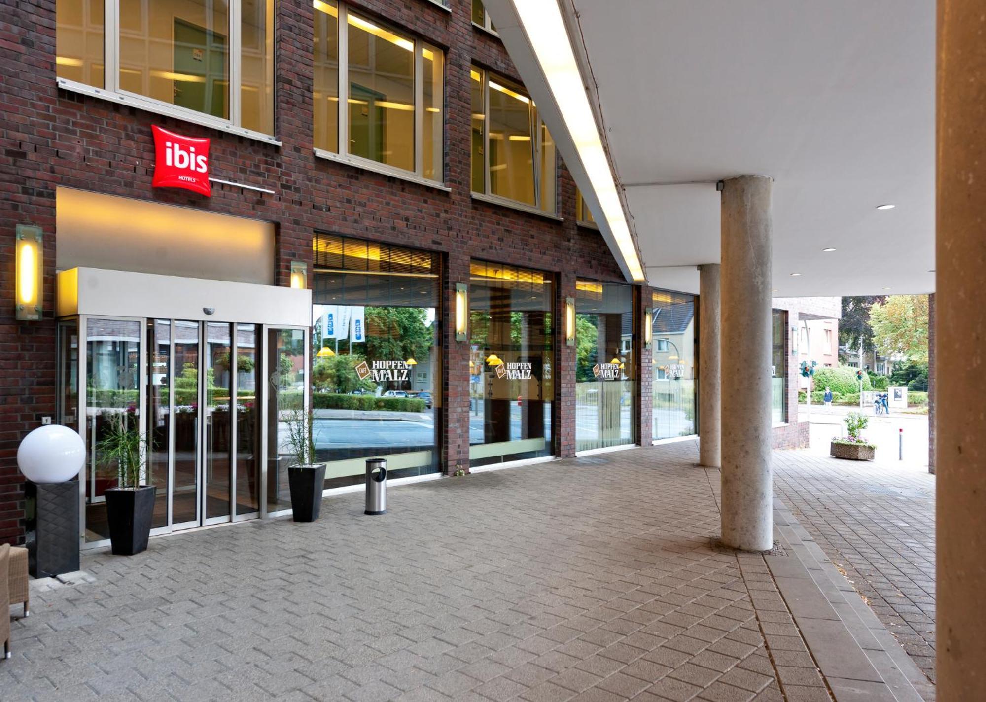 Ibis Hamburg Alsterring Hotel Exterior foto